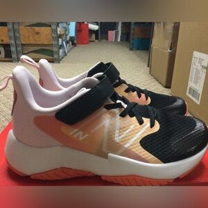 New Balance Rave Run Pink/Black